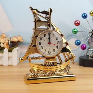 FEIZHUXIANSEN | Retro Style Small Silent Desk Clock