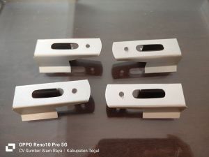 Dudukan Baut knalpot Metic dpt 2pcs + drat crum