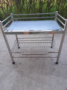 kệ inox 2 tầng 30cm x 50cm cao 47cm.1 tầng tấm và 1 tầng vĩ