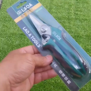Kéo tỉa cành cây hiệu LAOA với lưỡi thép không gỉ tay cầm cao su chống trượt thiết kế chắc chắn phù hợp cắt tỉa cây cảnh cảnh quan ngoài trời.