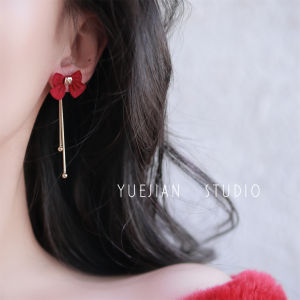 ต่างหูผ้ากำมะหยี่สีแดงรักโรแมนติก เครื่องประดับหูสไตล์ไฮเอนด์ ต่างหูแบบคลิป ของขวัญวันคริสต์มาส ของขวัญปีใหม่ เครื่องประดับแฟชั่น