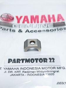 Penjepit pen platuk yamaha Xmax B74 ( Collar ) original