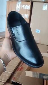 Sepatu pakaian pria bisnis klasik Fashionable and Elegant Formal Wedding Shoes Mens Sliding in Office Oxford Shoes Mens Black