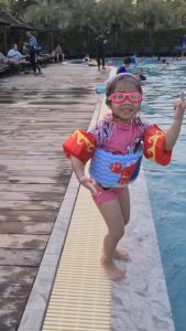 เสื้อชูชีพแบบปลอกแขน แยกชิ้น สำหรับ 3-6 ขวบ ใช้งานในสระว่ายน้ำ