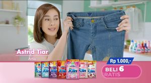 Deterjen Cair Sachet So Klin Liquid Power Clean 22 ml Biru