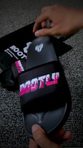 Rootly - Sendal Slide On Double Mesh Embos Cutting