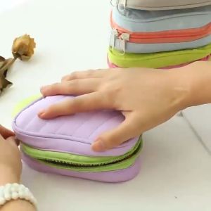 Tas Kosmetik Mini Segitiga Triangle Mini Pouch Puffy Bag Pouch Cosmetik Korea / Tas Kosmetik Mini Portabel Tas Tangan Tas Kosmetik Travel Lucu Kapasitas Besar