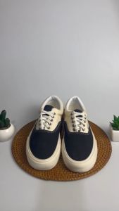 SEPATU SNEAKERS SLIP ON PRIA WANITA HITAM PUTIH SEPATU COWO KEREN BUAT GAYA SEPATU WANITA TERBARU SEPATU SNEAKER PRIA WANITA SLOP SEPATU SEKOLAH SEPATU KEREN SEPATU KULIAH SNEAKERS SEPATU PRIA KEREN LAKI LAKI CEWEK CEWE BRAND LOKAL AKNA MAHARANI rajalela
