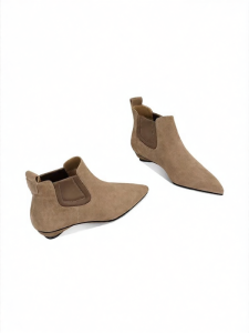 Elegant Pointed Toe Low Heel Boots