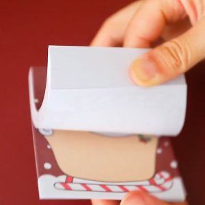 50 ชุดบัตรการ์ตูนคริสต์ของขวัญปีใหม่ สมุดโน๊ตติดกาวรูปกับกลุ่มชิด