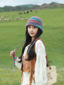 Retro ถักหมวกเส้นด้ายสายรุ้งขนาดใหญ่สําหรับผู้หญิงที่สมบูรณ์แบบสําหรับฤดูใบไม้ร่วงฤดูหนาว WARM Travel ป้องกันหู Casual Stripe รูปแบบ