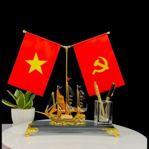 Hộp Đựng Bút Doanh Nhân Thuyền Thuận Buồm Xuôi Gió Mẫu VIP 2 cờ Chất Liệu Đồng Mạ Vàng và Pha Lê K9 - Quà Tặng Sếp