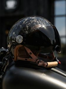AIS | Ultra-light Carbon Fiber Motorcycle Helmet for All Seasons