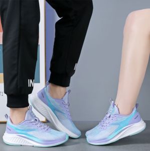 รองเท้ากีฬาใหม่2024รองเท้าเต้นรำรองเท้าพื้นนุ่มระบายอากาศน้ำหนักเบาวิ่งรองเท้ากีฬาไม่ลื่นรองเท้าออกกำลังกาย