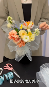 กระดาษห่อช่อดอกไม้รูปผีเสื้อ (4 ชิ้น/1 ตัว) ปีกผีเสื้อคริสตัลสำหรับห่อดอกไม้ ขนาด50×56cm.