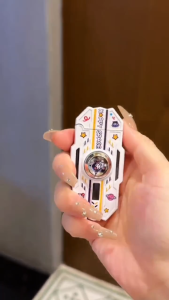 Bật Lửa Gas Gas Khò XC838 Con Quay Có Đèn Led Nhấp Nháy ( Xài Gas - Lửa Khò 1 Tia Mạnh Mẽ)