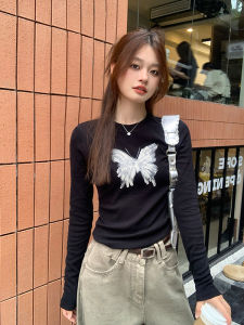 เสื้อยืดแขนยาวผู้หญิงคอตตอนสีดำพิมพ์ลายผีเสื้อทรงเข้ารูป เสื้อแขนสั้นทรงเข้ารูปสำหรับฤดูใบไม้ผลิและฤดูใบไม้ร่วง