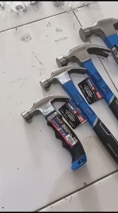 Palu Kambing Magnet Gerigi Gagang Fiber Karet 16 Oz