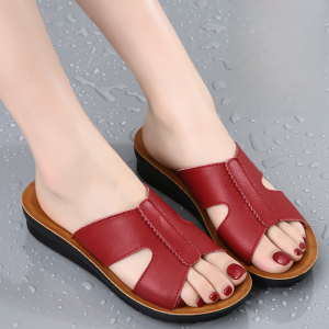 Leather Sandals Womens Summer Outdoor Wear New Mom Slip-On Shoes Anti-Slip Large Size Brand Women Slippers Home Use