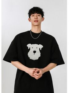 เสื้อยืดแขนสั้นผ้าฝ้ายแท้สีดำสำหรับผู้ชาย ทรงหลวม ลายสุนัข แฟชั่นฤดูร้อน 2025 สำหรับเยาวชน ระบายอากาศได้ดี ปกติ