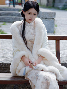 Stylish Faux Fur White Knit Cloak Shawl Outerwear