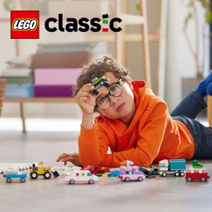 LEGO Classic 11036 Creative Vehicles Building Toy (900 Pieces) Balok Mainan Anak (5 Tahun+)