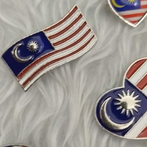 Kerongsang Pin Merdeka Jalur Gemilang Bulat Hati Bendera | Malaysia Merdeka Brooch Flag Round Heart