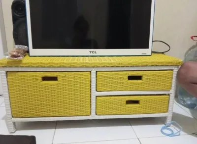 LEMARI ROTAN 3 LACI MINIMALIS MEJA TV