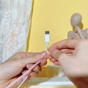 Part 3 Pelindung Kabel Charger Data 1 Set 4 in 1 Super Presisi Cable Bite Khusus Untuk Kabel Type C Lightning Saja Kompatibel Untuk Iphone Samsung Xiaomi Realme Tecno Infinix Vivo Oppo Huawei Karakter Sanrio Disney Kuromi Kitty Lotso Melody CInnamoroll