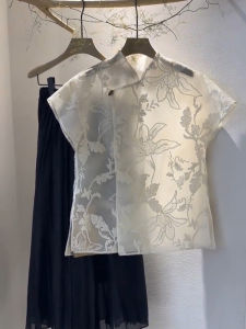 New Chinese Style Womens Lace Embroidered Button Shirt Sun Protection Clothing Short Sleeve Commute Silk Top Design Sensation