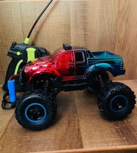 Mainan Mobil Remot RC Ford Hilux Batre Cash Nyala Lampu Dan Sound Mesin Cocok Buat Kado Koleksi Mainan Keluarga