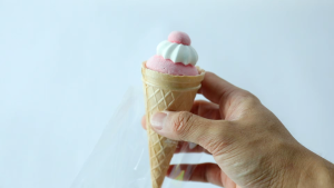 ขนม ไอติมมาร์ชเมลโลว์ รชนม ไส้ขนมข้าวโพด🌽 (โคนใหญ่) บรรจุ 8ชิ้น คละสี