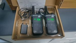 Motorola A10 HT Mini walkie-talkie 2unit Two-way radio copy frequency 9800mAh Baterai Type-C charging 10W Jarak jauh 15KM