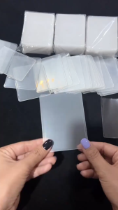 BLIVO 50pcs-ฟิล์มการ์ดกระเป๋าเก็บบัตรไอดอลบัตรภาพฟิล์มป้องกันฟิล์มการ์ดโปร่งใสสูง ซองใส่การ์ด