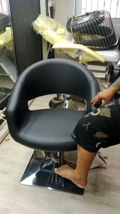 เก้าอี้ รุ่น Sky Mono กลม สีดำ ดีไซน์หรู ดูมีระดับ นั่งสบาย ราคาพิเศษ