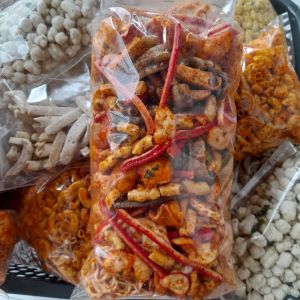 sebring kerupuk mix / seblak campur campur /   seblak mix pedas daun jeruk