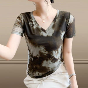 Yimei áo thun áo lưới ôm vừa đàn hồi ngoại cỡ in mực vẽ cổ điển Áo sơ mi ngoại cỡ che bụng Áo Mẹ mùa hè 2025 ngắn tay Mới