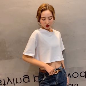 Tsion Newnew 😎 เสื้อครอป เสื้อครอปแฟชั่น เสื้อผ้าผู้หญิง ทรงครอปคือน่ารักสุดๆ 🐰 สีสันสดใสน่ารักมว๊ากกก