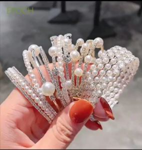 Womens elegant White Faux Rhinestone Open Bangle Bracelet 2 colors