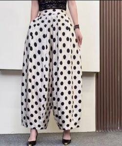 กางเกงลายจุดหลวมๆ สไตล์ใหม่สำหรับคุณแม่ในฤดูร้อน กางเกงขายาวทรงตรงเอวสูงสำหรับผู้หญิงวัยกลางคนและผู้สูงอายุ
