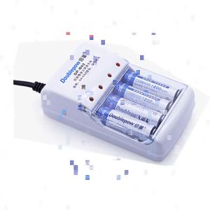 (TERMURAH COD) DOUBLEPOW Charger Baterai 4 slot AA/AAA with 4 PCS AA Battery Rechargeable NiMH 1200mAh - DP-U82 - White