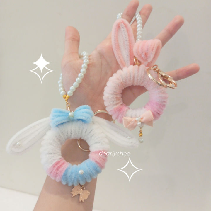 Gantungan Kunci Aesthetic Kawat Bulu Donat / Gantungan Tas / Aksesoris Tas / Keychain / Bag Charm Premium Keychain Desain Karakter Charm Pita Dan Mutiara - Lazada | Lazada Indonesia
