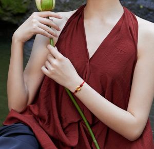 ZHOU LIU FU 周六福 24K Solid Gold Bracelets Peace Buncle Round Charm Agate Red Braided Bracelet Adjustable Blessing Jewelry for Women Mom Daughter 6.3-8.7"(16+6cm) A1714666