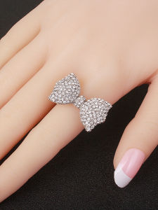 Fashionable Large Water Diamond Butterfly Knot Decorative Ring for Women Sparkling Trendy Personality Index Finger Ring Jewelry