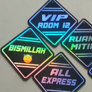 Variasi Gantungan Kaca Akrilik Bebas Custom Mobil dan Truck