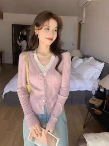 White V-Neck Knitted Cardigan Womens Early Autumn Design Unique Short Top Button Detail Hollow out Neck Hanging Design