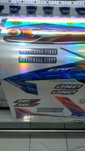 STRIPING CRF VARIASI 005: Desain Striping Elegan untuk Penggunaan Sehari-hari