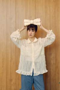 Aunchadabrand - Bittersweet blouse เสื้อเบลาส์ลูกไม้ซีทรูแขนยาว แต่งระบาย