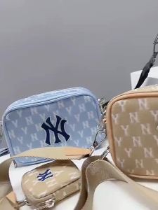 Movi Katie กระเป๋าสะพายข้าง กระเป๋า ผญแฟชัน กระเป๋า พายข้าง กระเป๋าแฟชัน กระเป๋าสะพายข้างแฟชัน กระเป๋าสะพายไหล่ผู้หญิงกล่องใส่ กระเป๋าย้อนยุคฉบับภาษาเกาหลี ปัก กระเป๋าสะพายผญ กระเป่าสะพายผญ