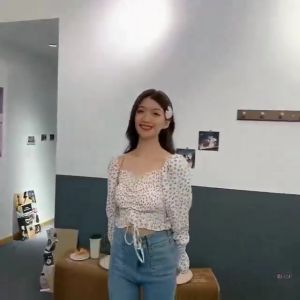 Kiddy Crew เสื้อเชิ้ตแขนยาวผ้าพัฟ เสื้อชีฟองลายดอก เสื้อเชิ้ตผู้หญิง สายรัด มีหลากหลายสีให้เลือก แฟชั่น